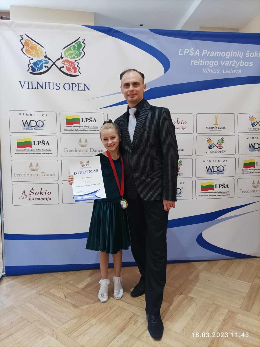 Šokių treniruotės. Pagrindinė +pomėgių suaugusieji grupė