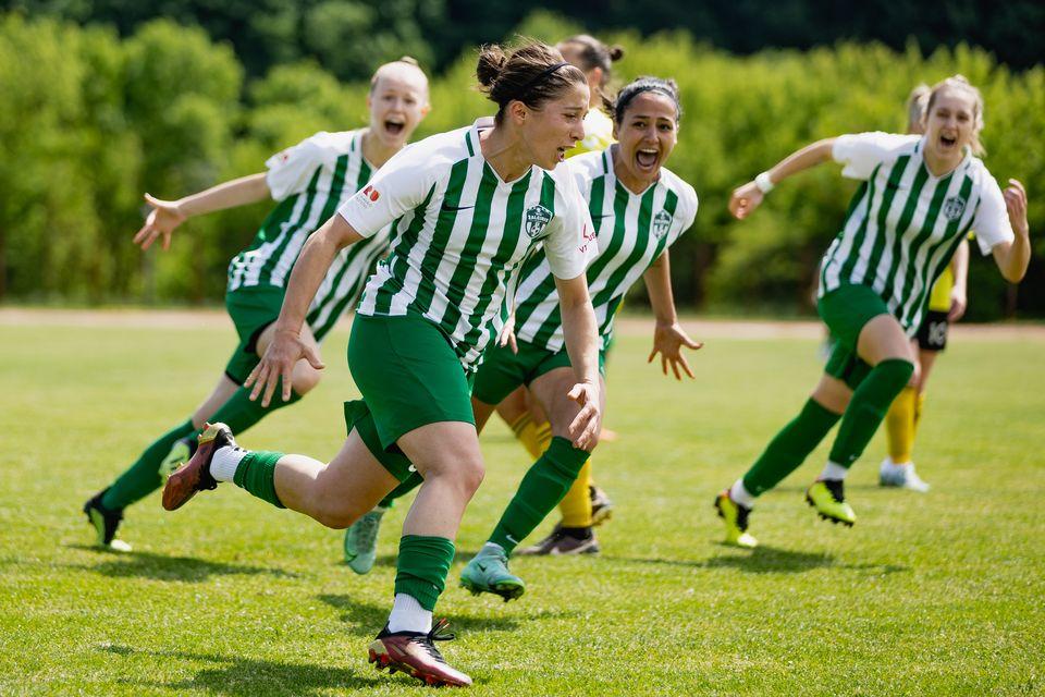 Futbolo treniruotės mergaitėms: WU13 + WU10