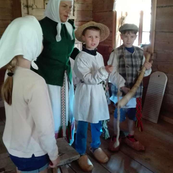 Edukacinė programa „Kūdikystė, vaikystė senoje pirkioje“