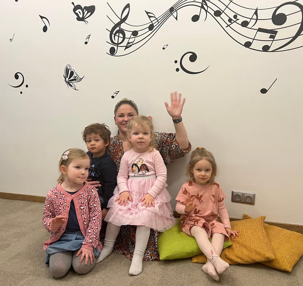 GRUPINĖS MUZIKOS PAMOKOS 3-4 METŲ VAIKAMS