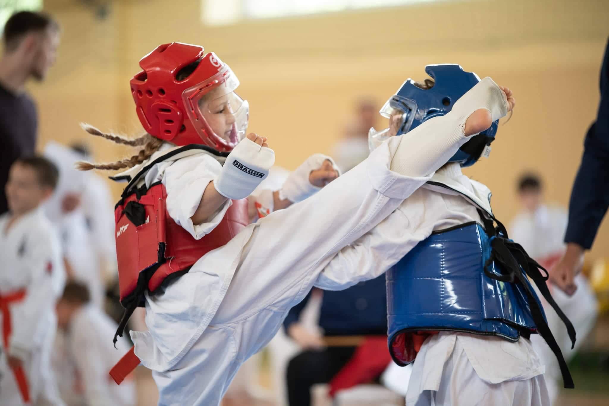 Karate - Kyokushin: trečiokai – šeštokai grupei