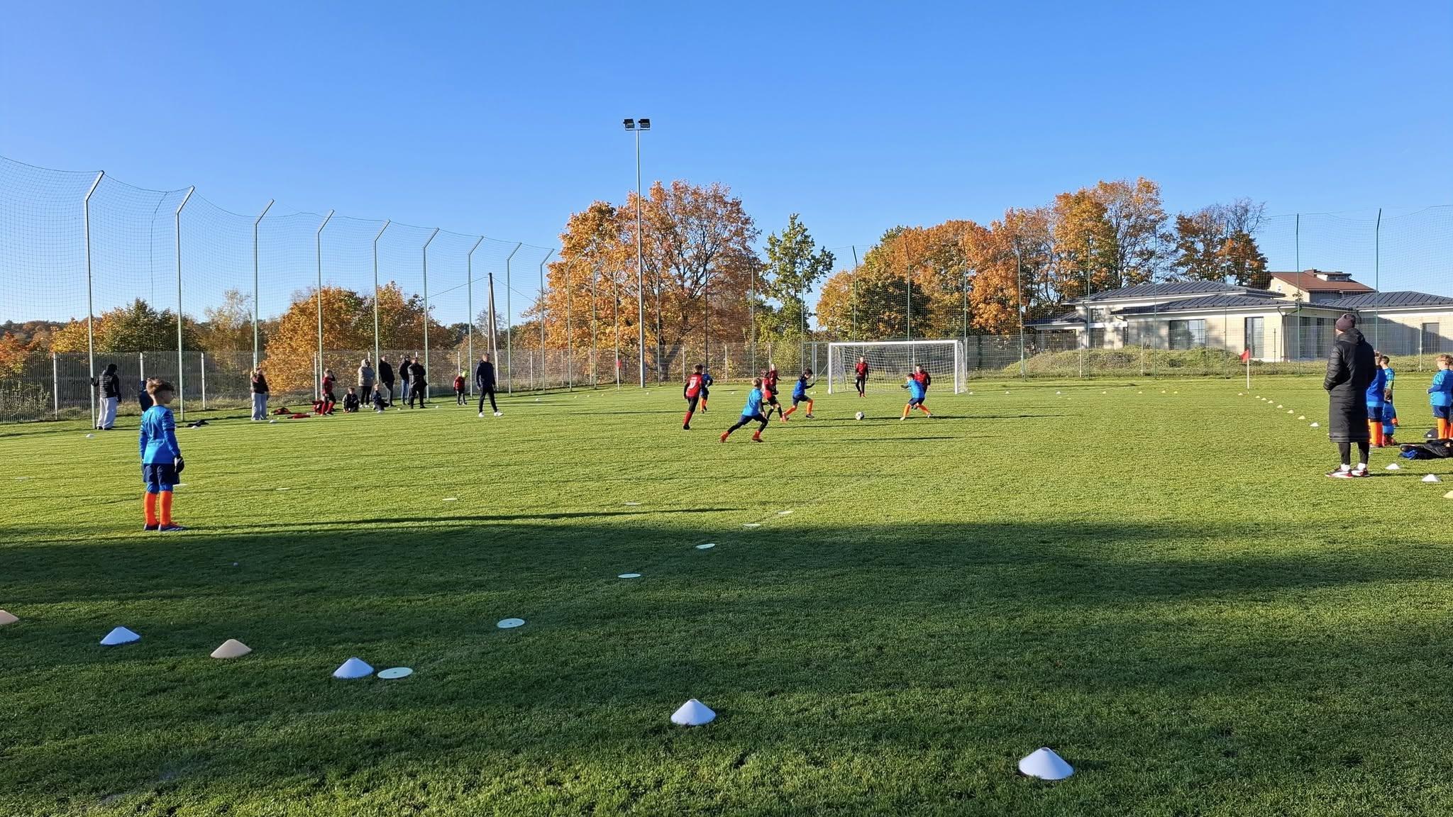 Futbolo pirmų metų pradinio ugdymo (PR1) 2018-2019 m. grupė | Treneris Martynas Pučinskis