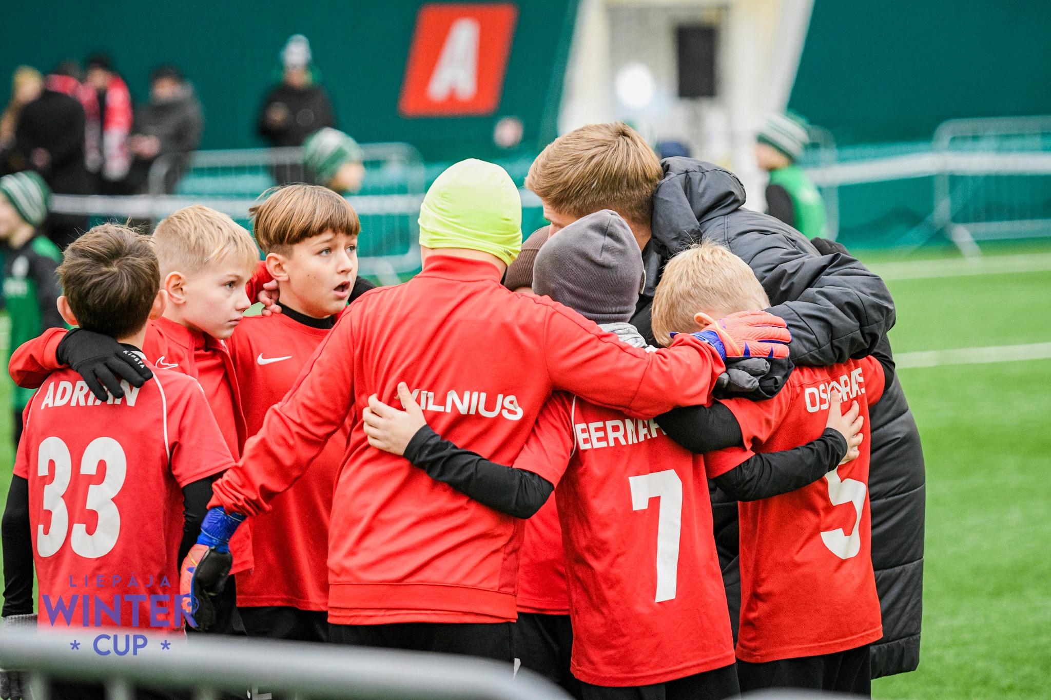 Futbolo treniruotės | 2014 - 2013 (berniukai ir mergaitės) Giedrius Vaivada | SIMONO STANEVIČIAUS PROG.