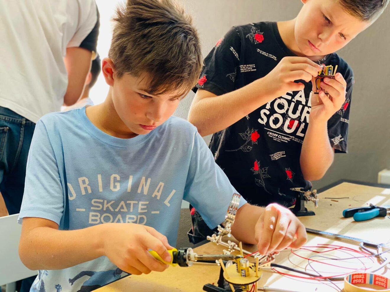 Edukacija „Vibro robotas“
