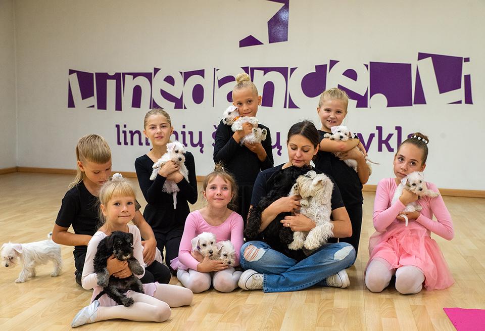 KIDS & PUPPIES (vaikų 4-6 m. ir šuniukų) Mini šokių grupė