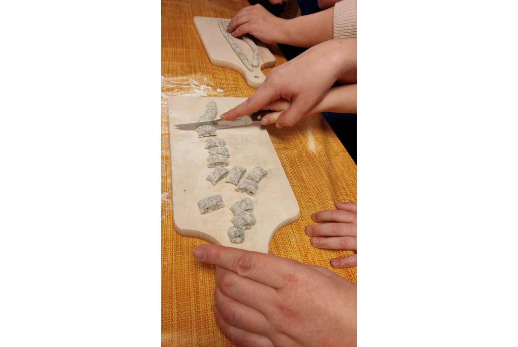 Edukacinė programa „Pasidalink kūčiukais ir meile“