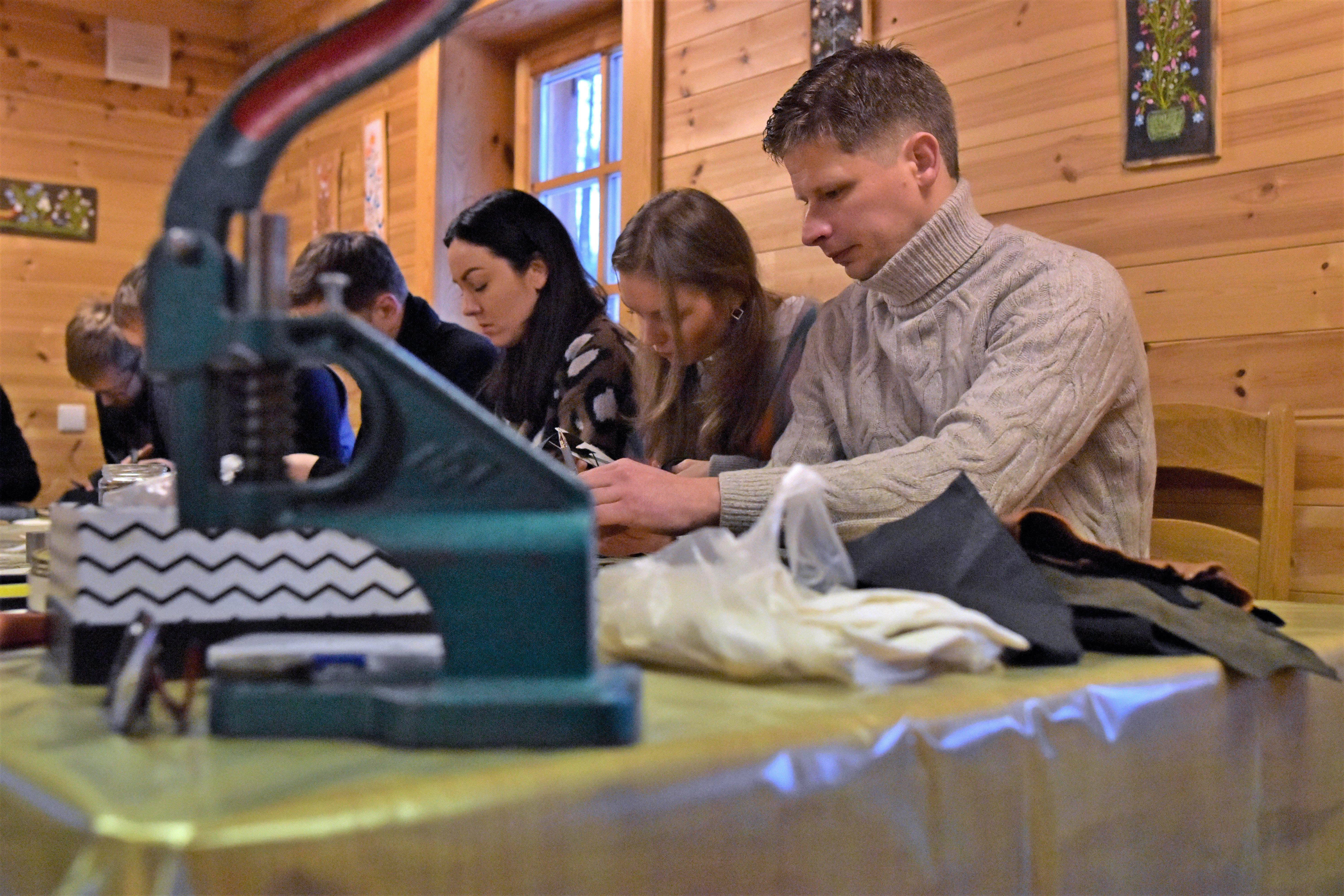 Edukacinė programa „Odos dirbiniai“