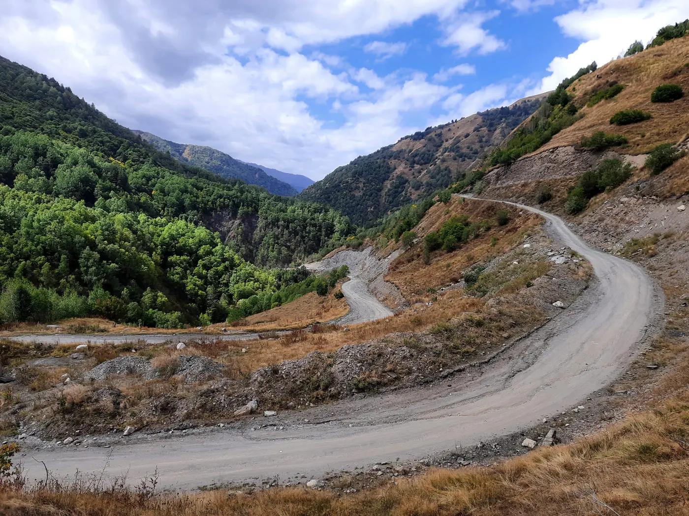 ŽYGIS PĖSČIOMIS | SAKARTVELAS. SVENETIJA, KAZBEKAS (MTSKHETA-MTIANETIJA), KACHETIJA.