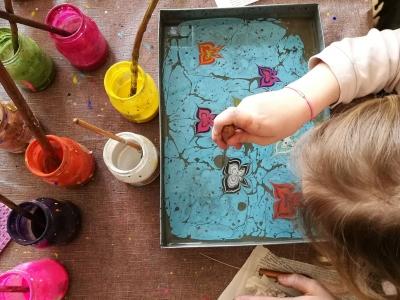 Tapybos ant vandens (ebru) edukacija vaikų gimtadieniams ir kitoms šventėms