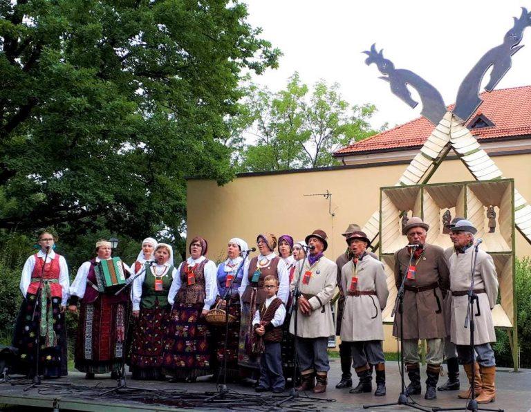 FOLKLORO ANSAMBLIS ,,SŪDUVIAI“