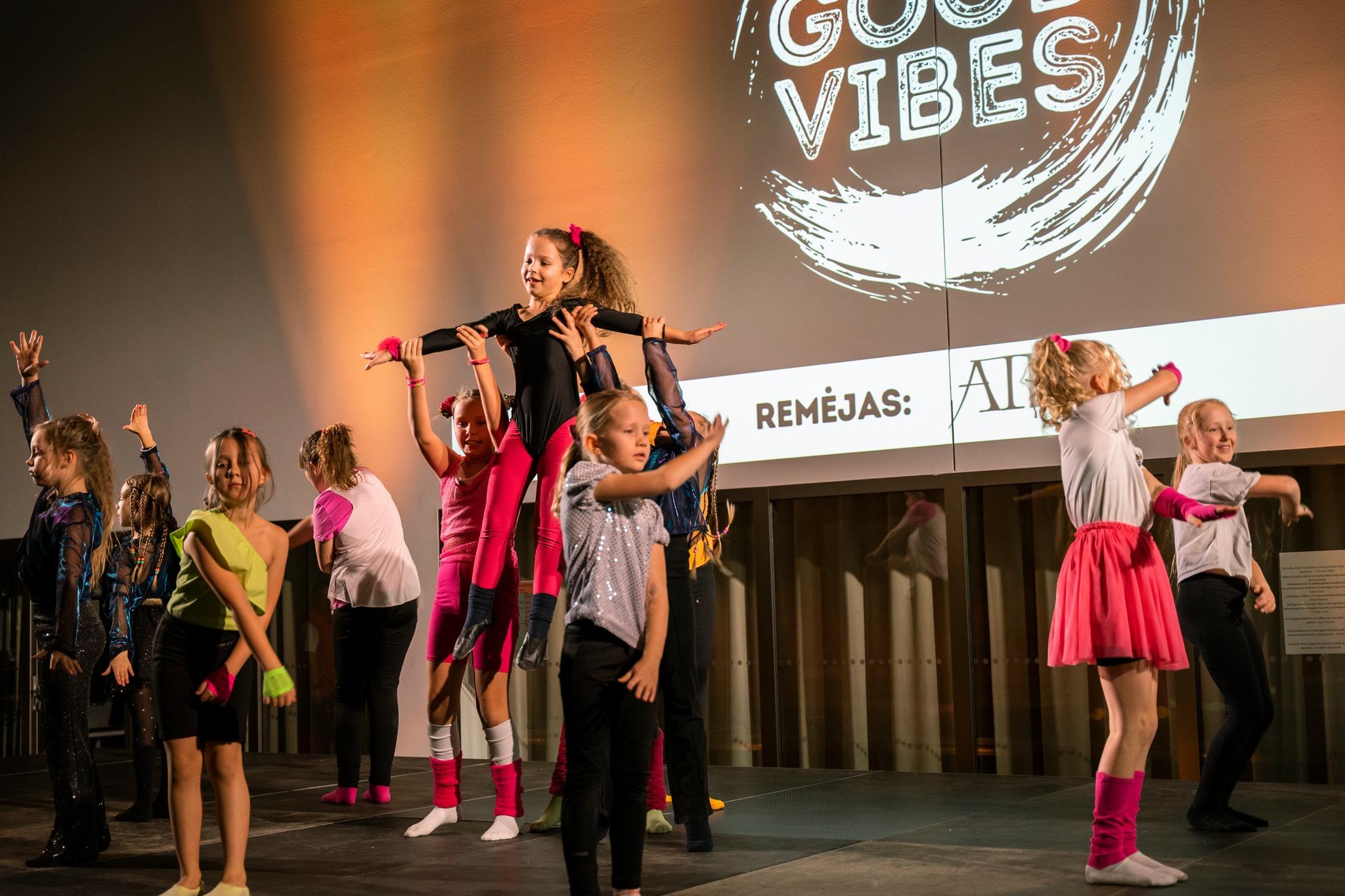 TEAM "SUNSHINE SOUL"  | Martyno Mažvydo Progimnazija | Tren. Miglė