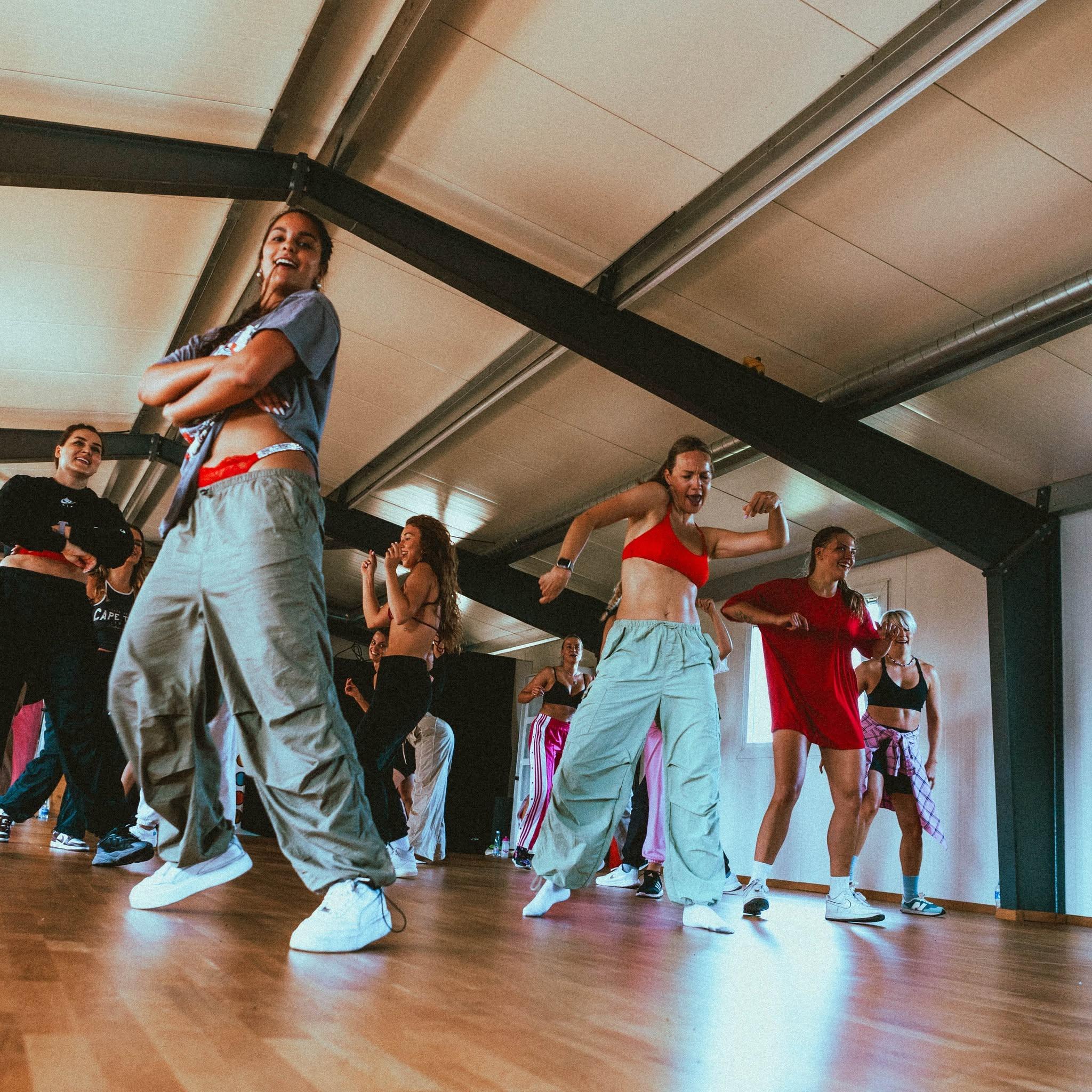 Heels pažengusieji | Trenerė Miglė (II/IV)