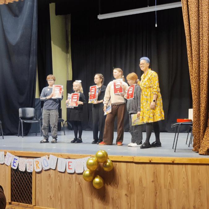 Pradinukų teatro grupė „Žvaigždelės“ (7–11 m.)