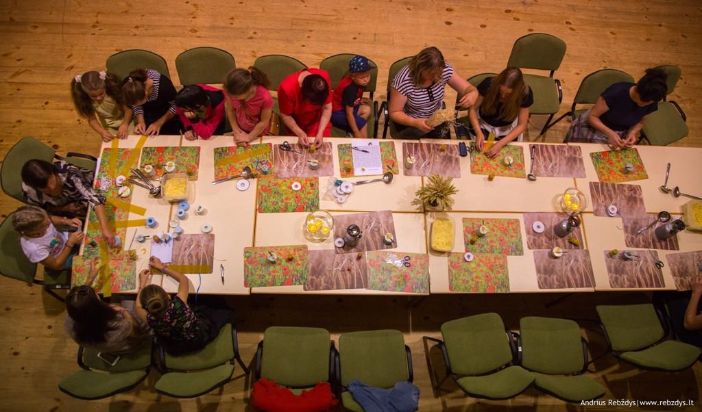 Edukacija: Žvakių gamyba iš bičių vaško