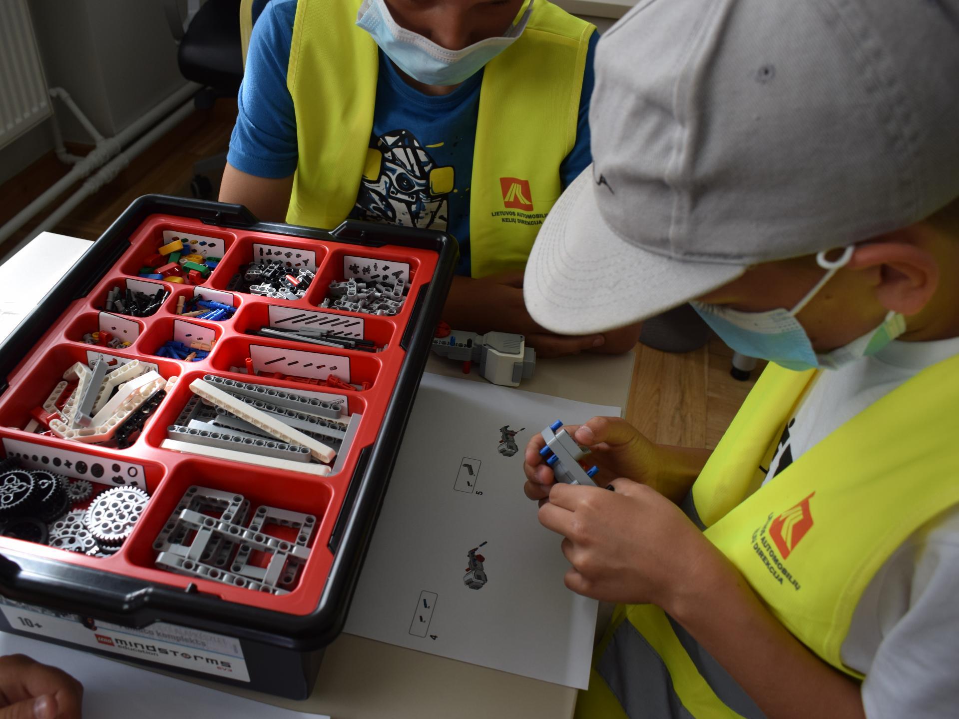 Edukacinė veikla „LEGO robotai“