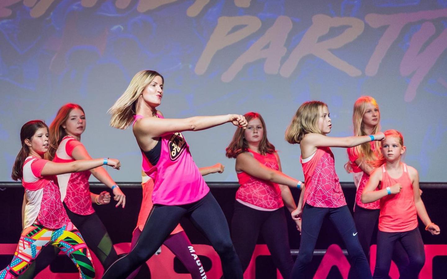 Zumba vaikams | Tren. Kamilė | Antakalnio pradinė mokykla