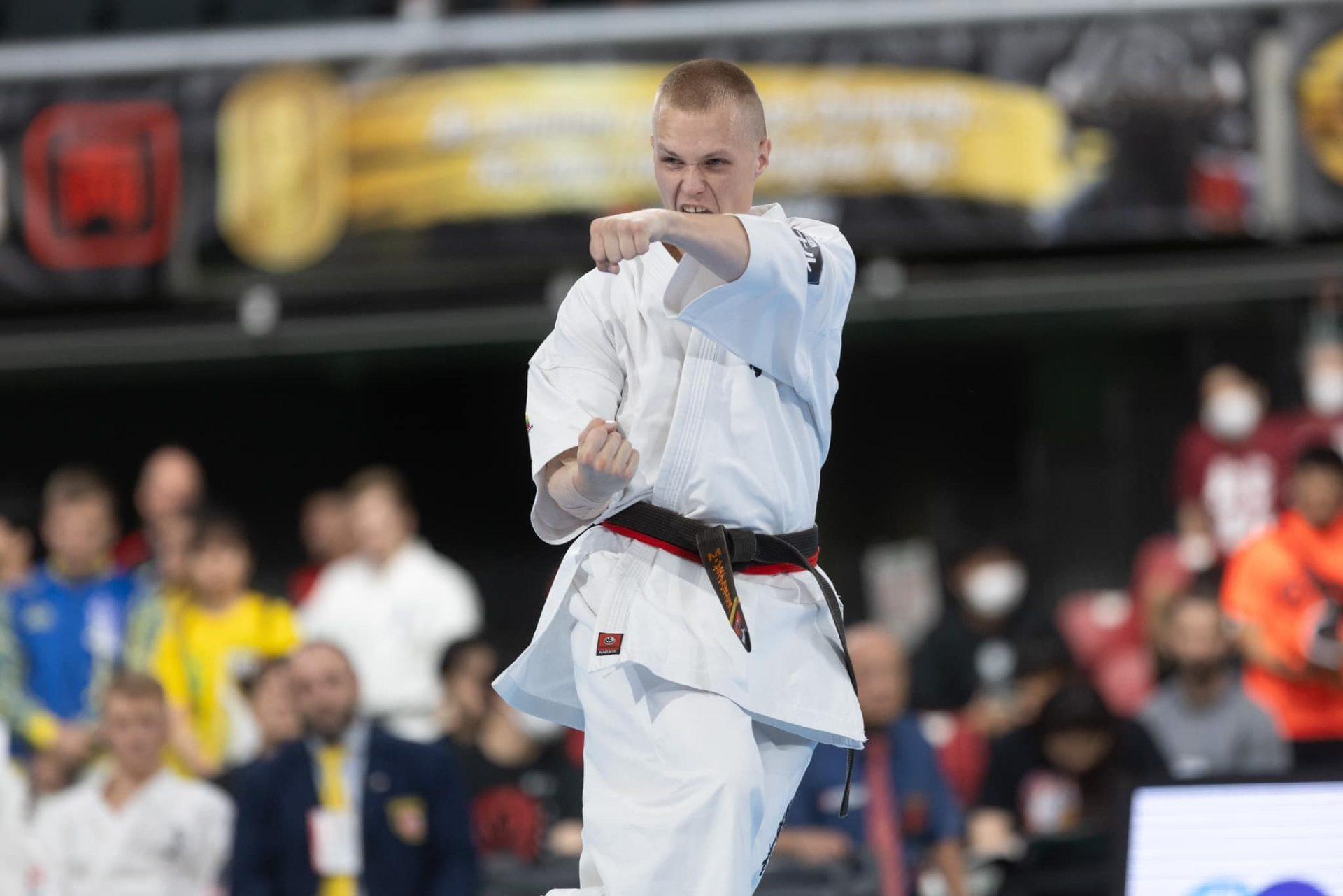 Kyokushin karate treniruotės (kovinė treniruotė paaugliai, jaunimas, +25 m.) | Sportininkų g.