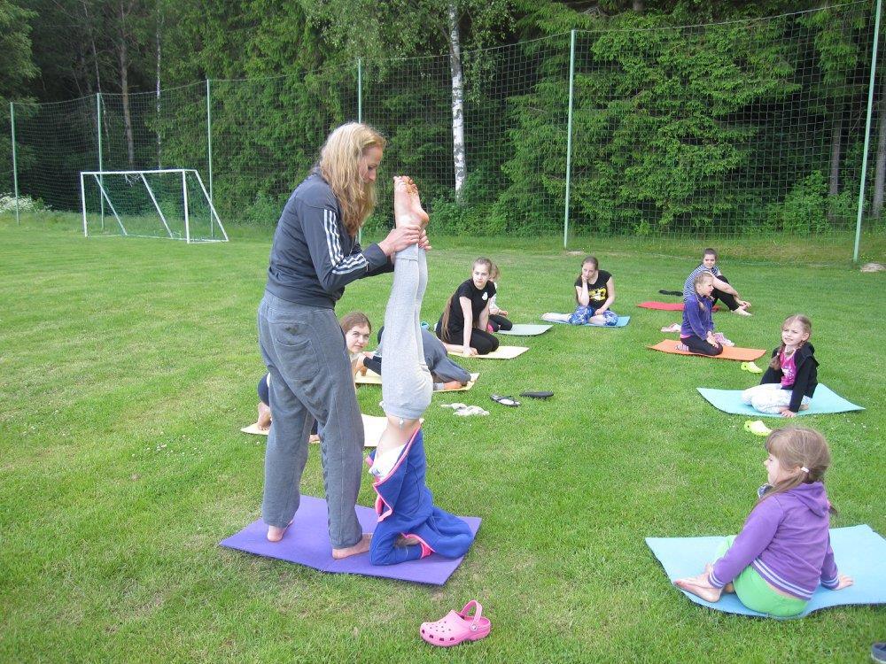 Meninė gimnastika mergaitėms
