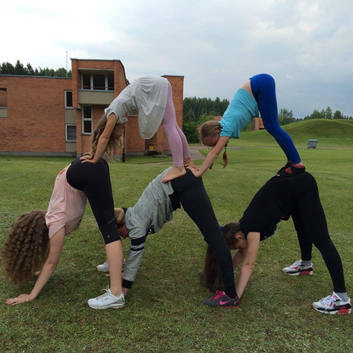 Meninė gimnastika mergaitėms