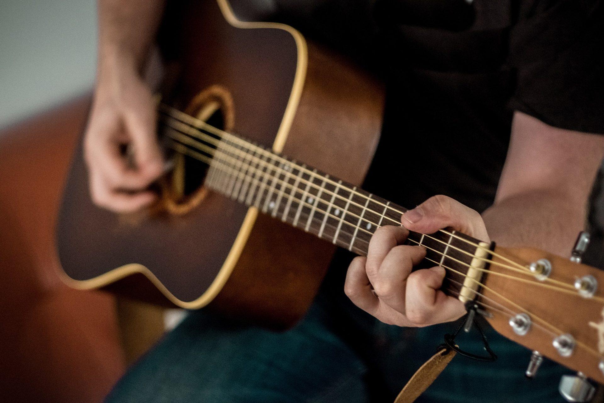 Gitaros pamokos Kaune
