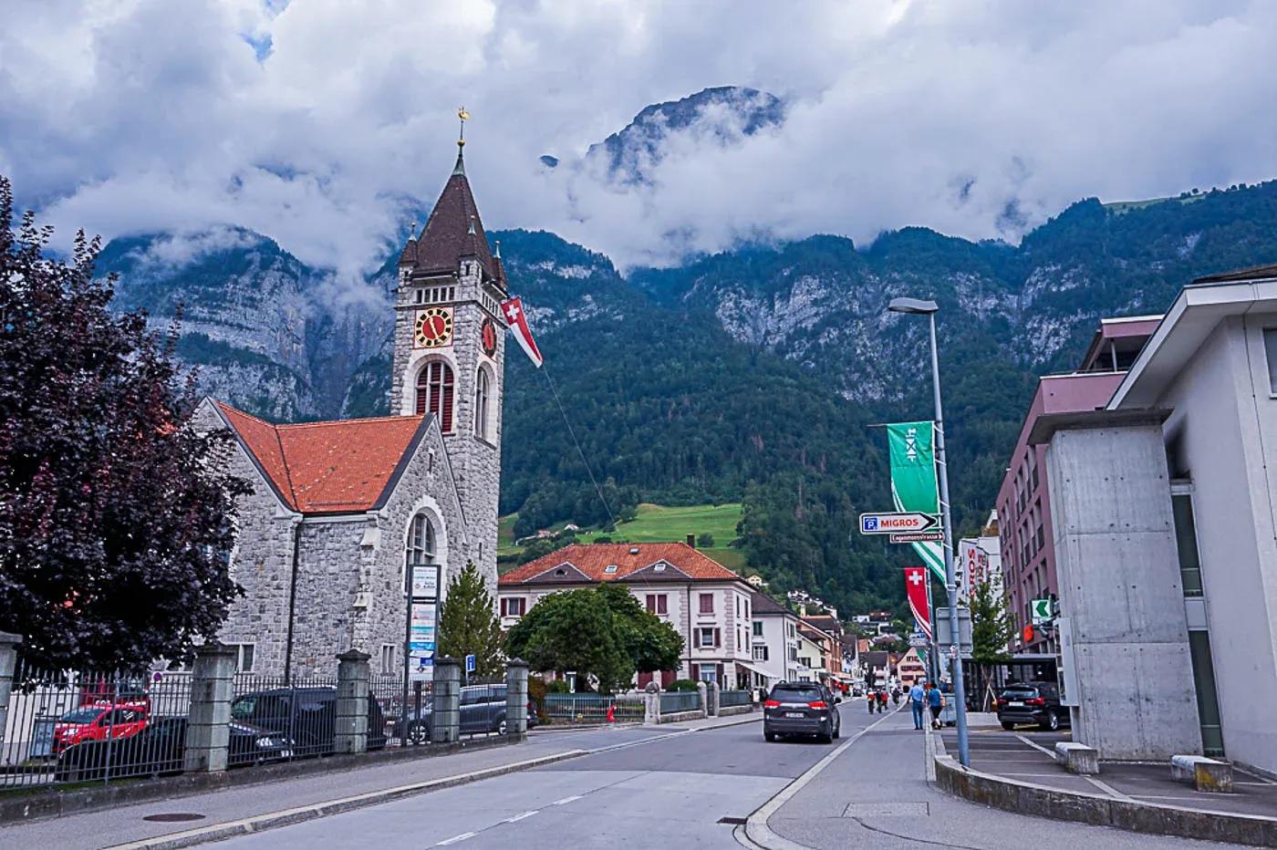 ŽYGIS DVIRAČIAIS ŠVEICARIJOJE | ŽERŲ MARŠRUTAS