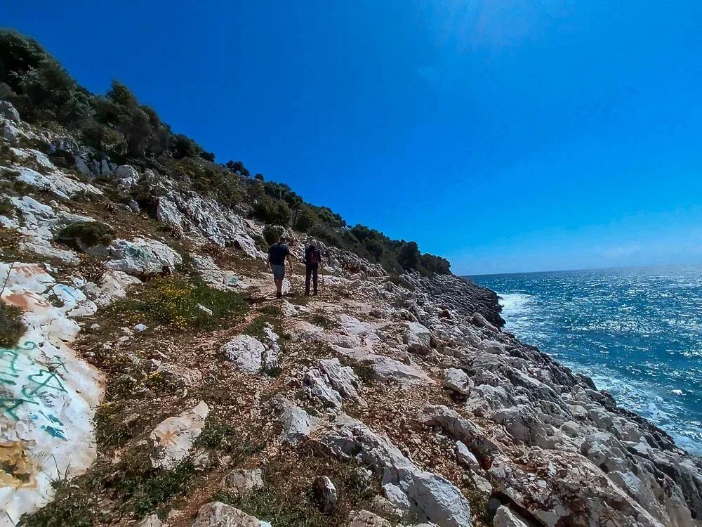 ŽYGIS PĖSČIOMIS LIKIJOS KELIU | CIVILIZACIJŲ SPINDESYS IR SKURDAS