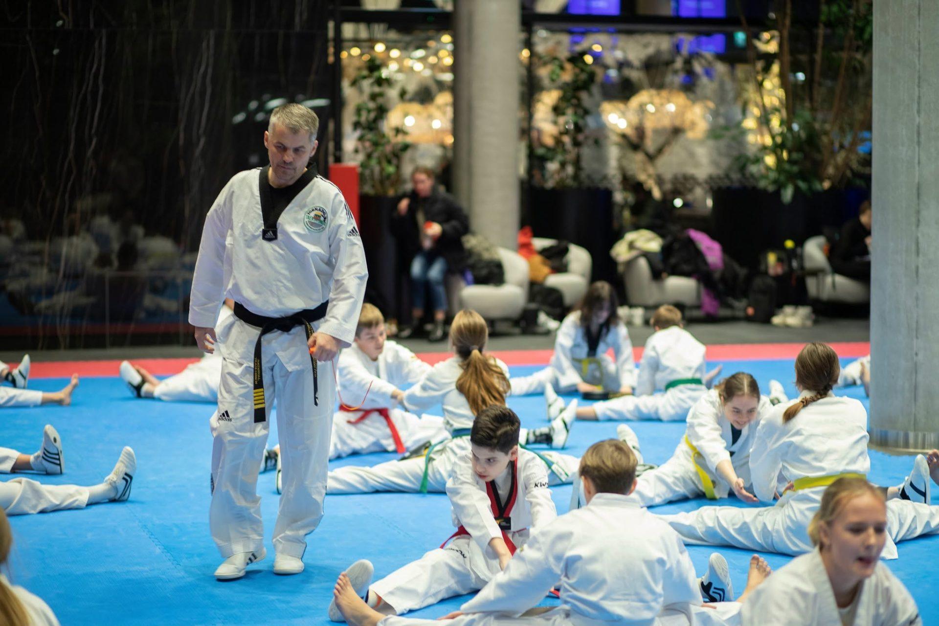 Taekwondo treniruotės | Paauglių grupė (12-16 m.)