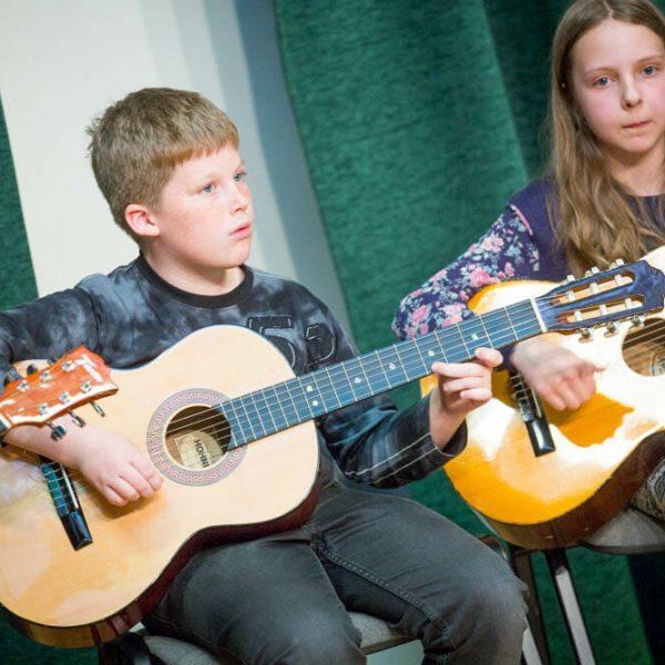 Grupiniai gitaros užsiėmimai | Stanevičiaus progimnazija