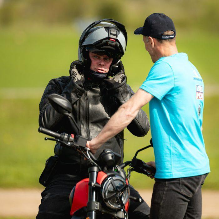 Motociklo vairavimo įgūdžių tobulinimo mokymai Šiaulių TMC autodrome/kartodrome KART3