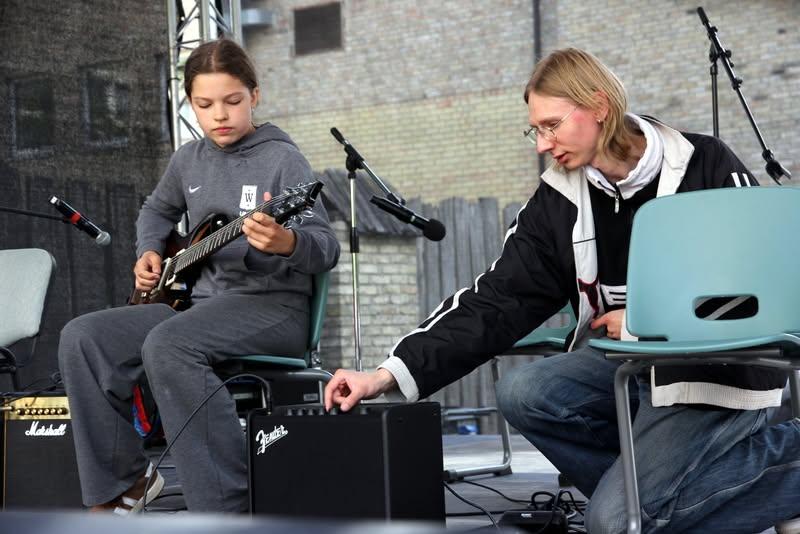Gitara I gr. Pirm 14:30-15:15: Ketvr 14:30-15:15