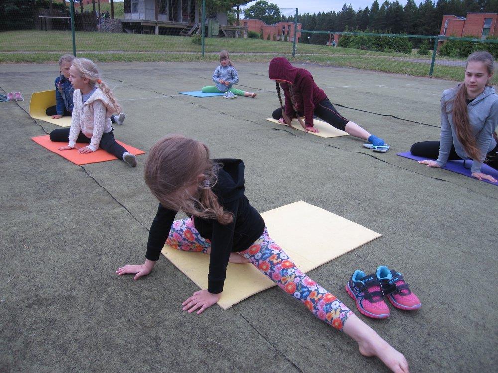 Meninė gimnastika mergaitėms
