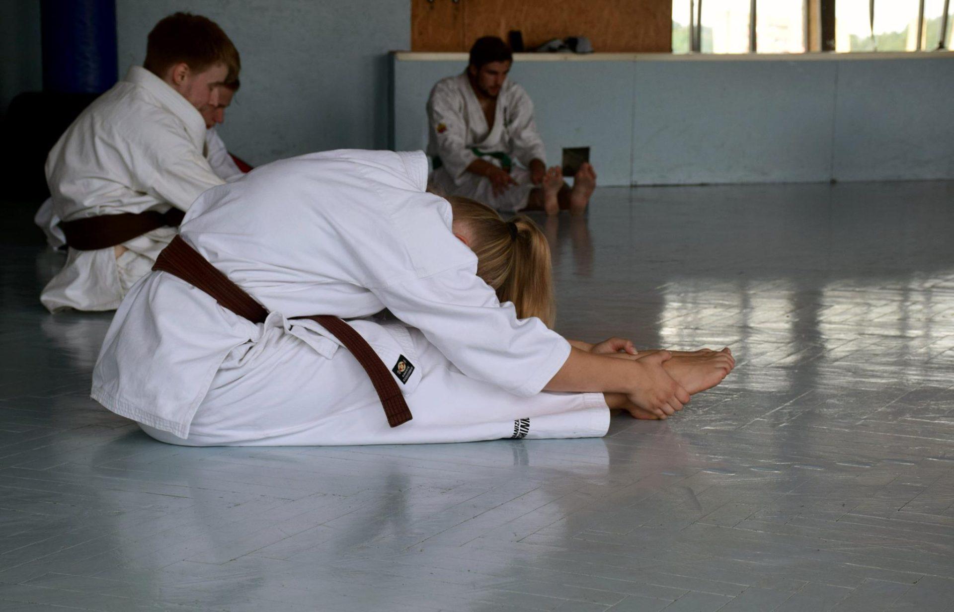 Karate treniruotės | Paaugliai (13-16 m.) pažengę | Trenerė Lolita