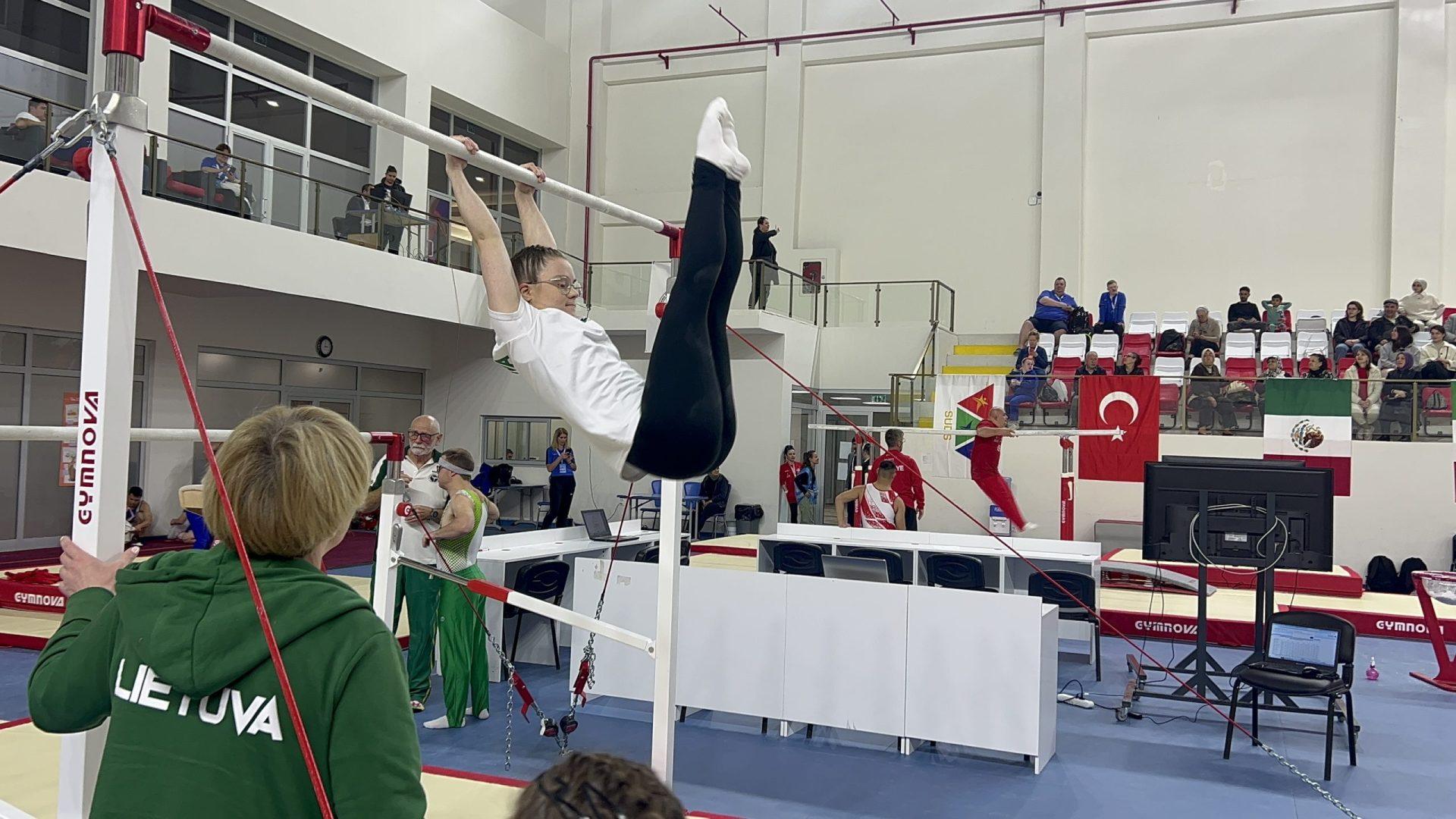 GIMNASTIKA SPECIALIŲJŲ POREIKIŲ TURINTIEMS ASMENIMS | PAGAL INDIVIDUALŲ PLANĄ | MOKSLEIVIAI