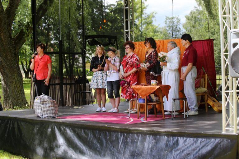PILVIŠKIŲ KULTŪROS NAMŲ MĖGĖJŲ TEATRAS „BAJORGALIS“