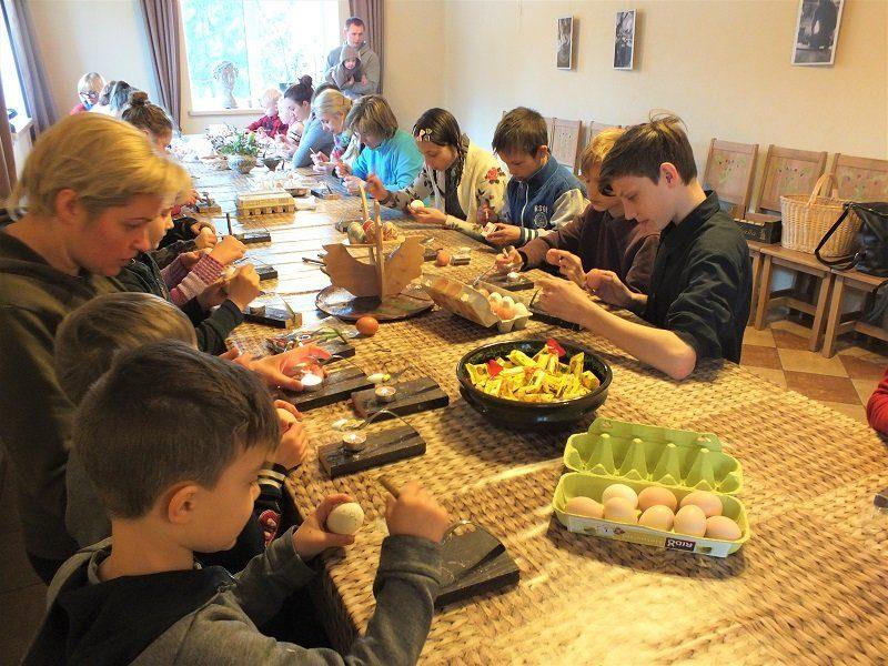 Edukacinė programa "Velykų zuikio lauktuvės"