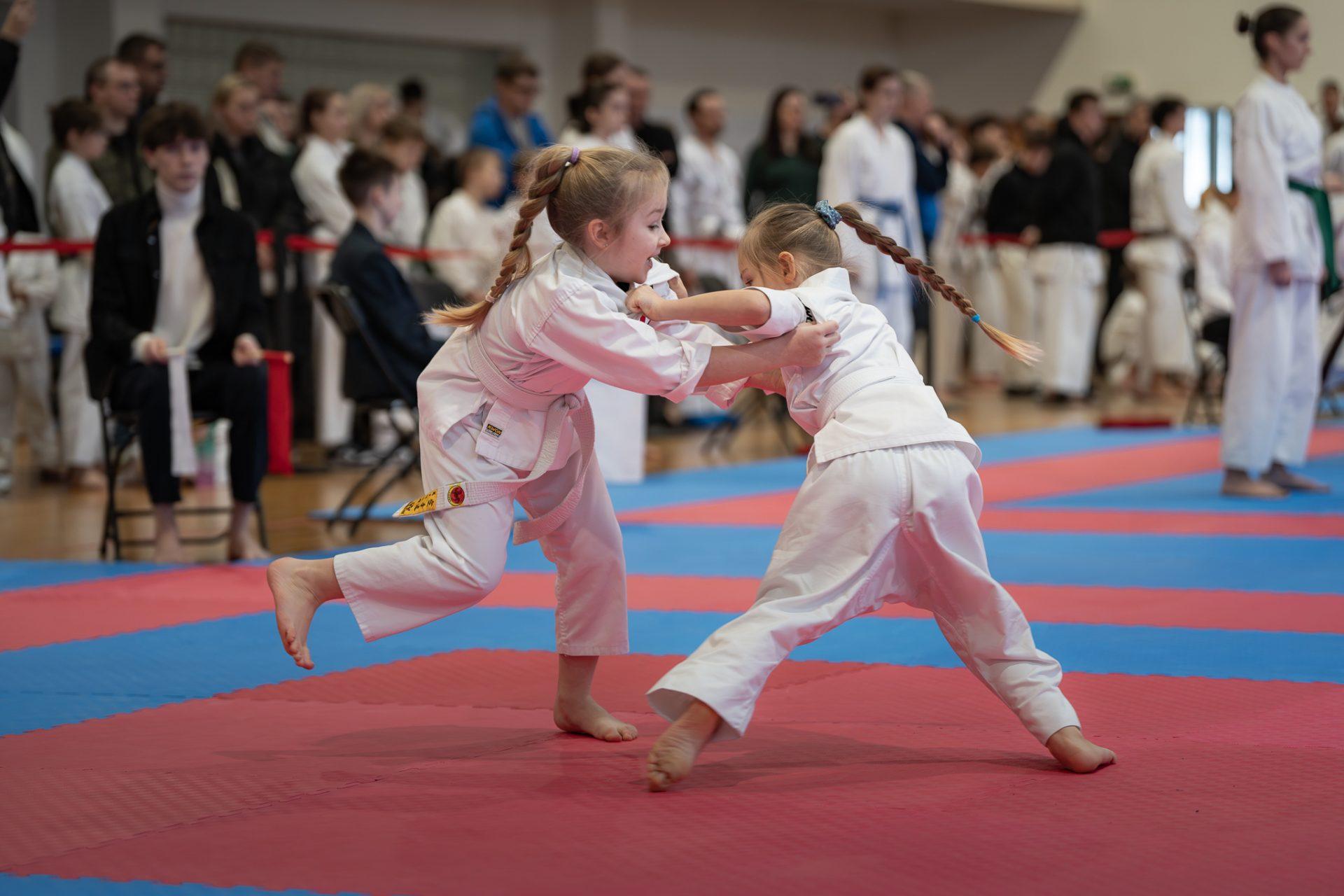 Shotokan karatė treniruotės | karate kids